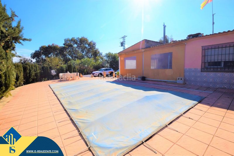 Foto e6b4cc9b-8fc5-4a01-a49d-f9597e99eff6. Casa amb piscina a Pueblo Lucero Rojales