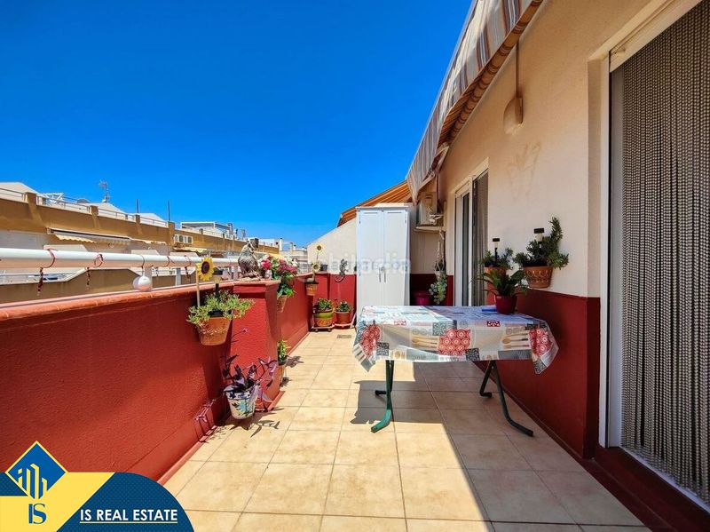 Foto d454753f-32e6-4b06-99b2-a00ca4526031. Àtic amb calefacció aparcament a Las Piscinas Naturales Torrevieja