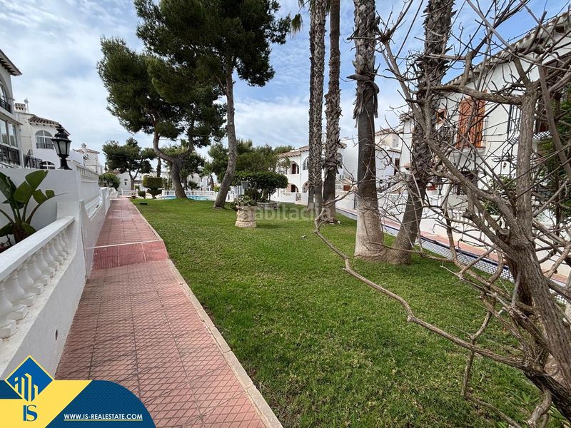 Foto 1a74fdcd-3bfd-4dbd-af51-3f938a496e7c. Pis amb piscina a Aguas Nuevas Torrevieja