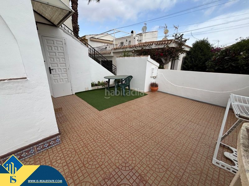 Foto a4756f3d-fa60-431d-8439-59240b54a87a. Pis amb piscina a Aguas Nuevas Torrevieja