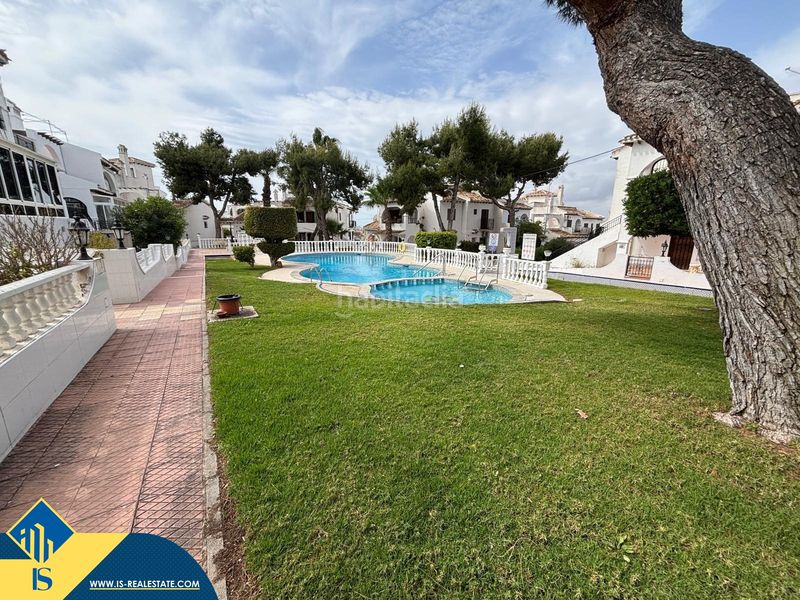 Foto d82895e9-97f7-4cd4-aa11-3c36971348fa. Pis amb piscina a Aguas Nuevas Torrevieja