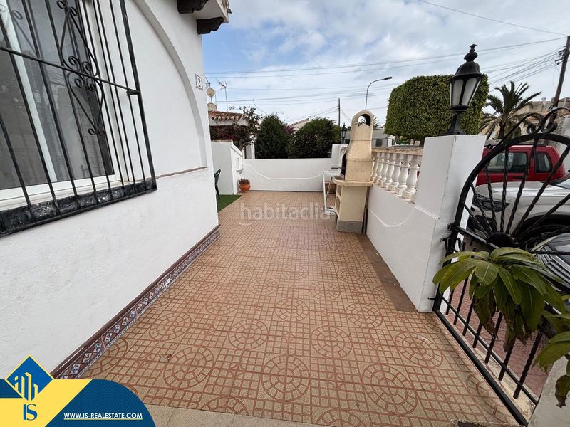 Foto fb5aac85-9251-4912-8d81-3ce204763712. Pis amb piscina a Aguas Nuevas Torrevieja