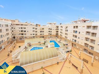 Apartment in Antonio Machado. Apartamento con piscina comunitaria, en la provincia de alicante