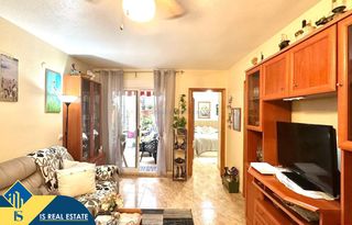 Appartement in Punta Prima. Apartamento con terraza en venta en la provincia de alicante, to