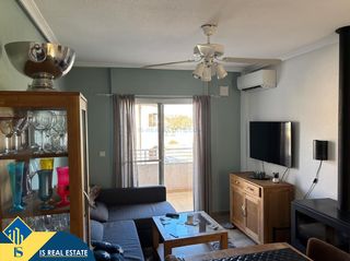 Dachwohnung in Nueva Torrevieja. Ático reformado con piscina comunitaria, en la provincia de alic