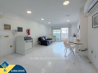 Apartment in Las Piscinas Naturales. Apartamento con terraza en venta en la provincia de alicante, to