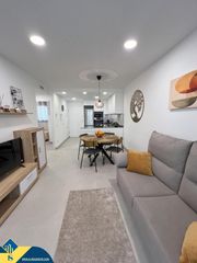 Pis a Torreblanca. Apartamento con piscina comunitaria, en la provincia de alicante