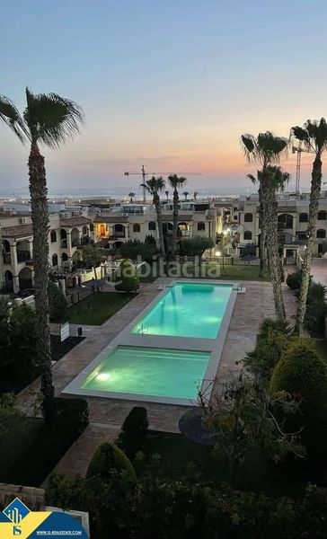 Foto 76ade76f-6efa-4ef6-835d-6e7973ddd165. Casa amb aparcament piscina a Parque Acuático - Sector 25 Torrevieja