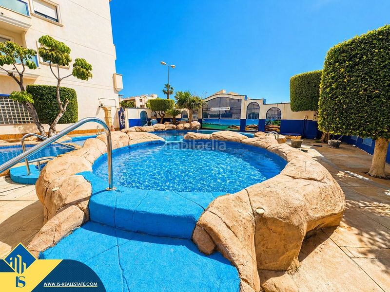 Foto dee48173-f796-4c7b-ac2e-b67baf7735d1. Pis amb piscina a Aguamarina Orihuela