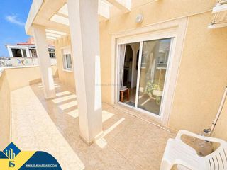 Àtic a Zona Playa del Cura. Ático con piscina comunitaria, en la provincia de alicante, en l