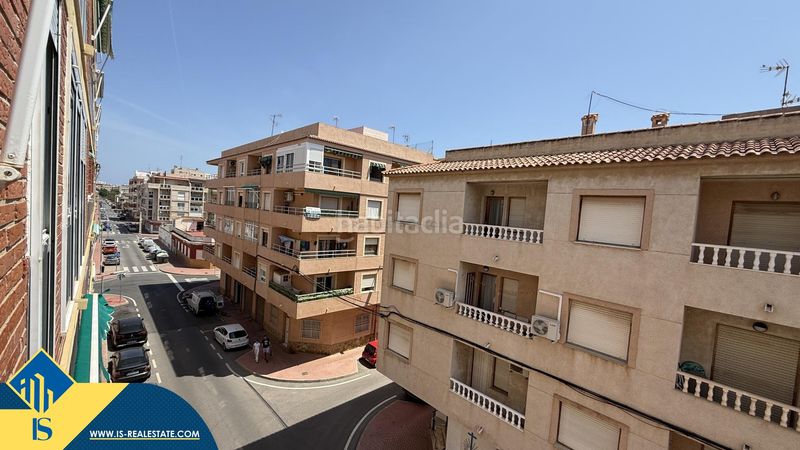 Foto 0857697b-ccbb-4f3d-8462-89db25e85a4e. Pis amb piscina a Playa de los Náufragos Torrevieja
