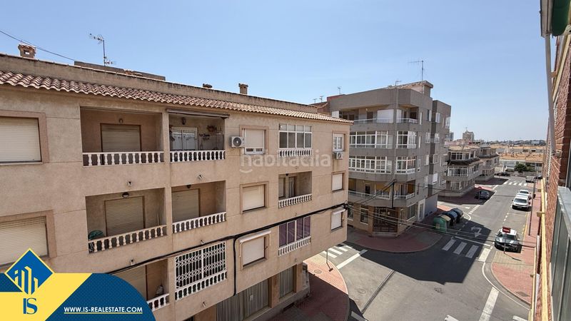 Foto 15819744-c8f5-4e60-afda-581a959dbbec. Pis amb piscina a Playa de los Náufragos Torrevieja