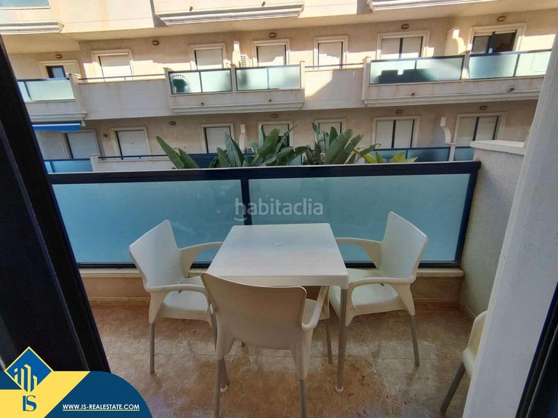 Foto fdb7a45e-cf7d-4861-8e0a-c1f526c6ce8e. Pis amb piscina a Aguamarina Orihuela