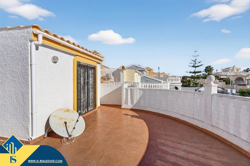 Foto e65f8ced-0045-452a-8e88-0e6bc855ae2c. Xalet amb piscina a Monte y Mar Santa Pola