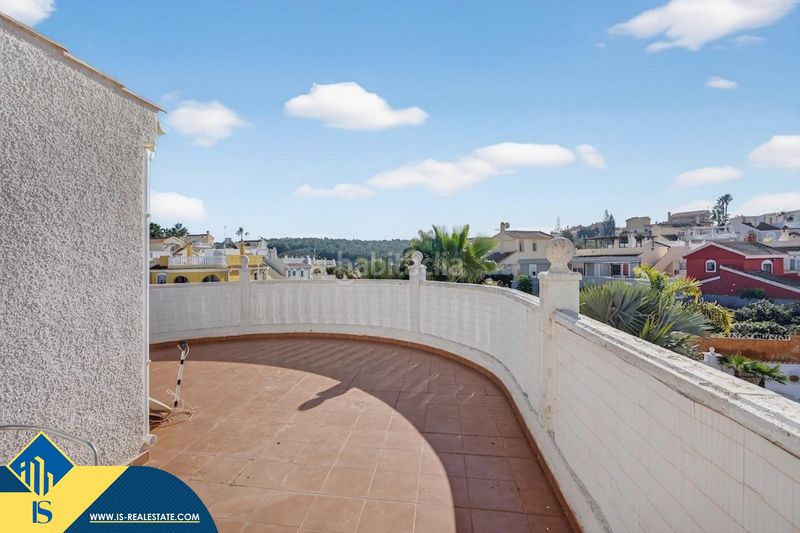 Foto f1834154-5a6a-4711-bbaf-2ea695f3d9f6. Xalet amb piscina a Monte y Mar Santa Pola