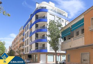 Piccolo appartamento in Las Piscinas Naturales. Apartamento con piscina comunitaria en la provincia de alicante,