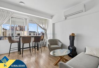 Apartament a Ensanche-Diputación. Apartamento reformado con terraza, en la provincia de alicante,