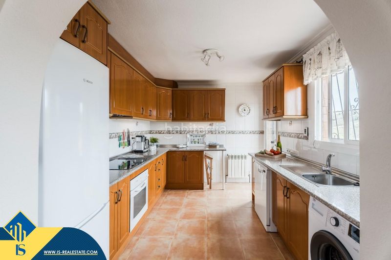 Foto 003cf9b0-1cde-44d1-a72d-dd5a5df87334. Chalet villa con piscina privada en la provincia de alicante, en la localidad de gran alacant. 3 dormitorios | 119 m² | a 2,5 km del mar en Santa Pola