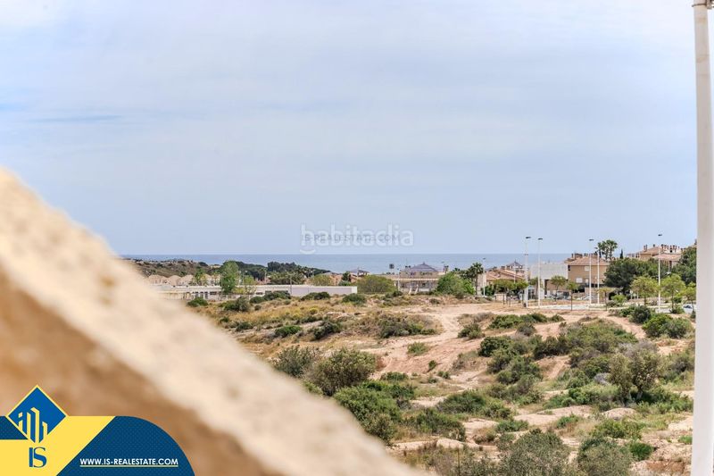 Foto 359e8bad-ec36-4f14-a6f9-d053055ff6fc. Chalet villa con piscina privada en la provincia de alicante, en la localidad de gran alacant. 3 dormitorios | 119 m² | a 2,5 km del mar en Santa Pola