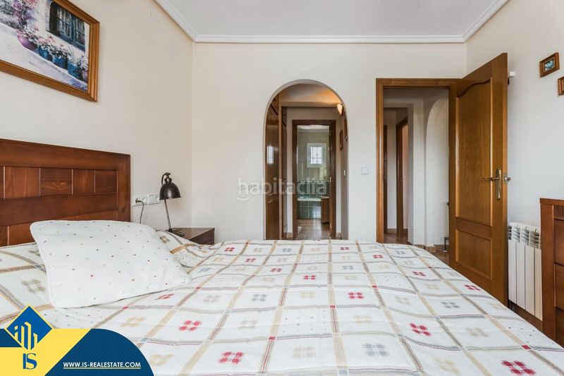 Foto 6484895b-ef20-4687-9f93-ae275a8af5bc. Chalet villa con piscina privada en la provincia de alicante, en la localidad de gran alacant. 3 dormitorios | 119 m² | a 2,5 km del mar en Santa Pola