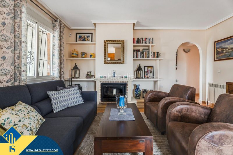 Foto 7fa8b138-d2d5-47e9-9dd9-ed4d5961b9e7. Chalet villa con piscina privada en la provincia de alicante, en la localidad de gran alacant. 3 dormitorios | 119 m² | a 2,5 km del mar en Santa Pola