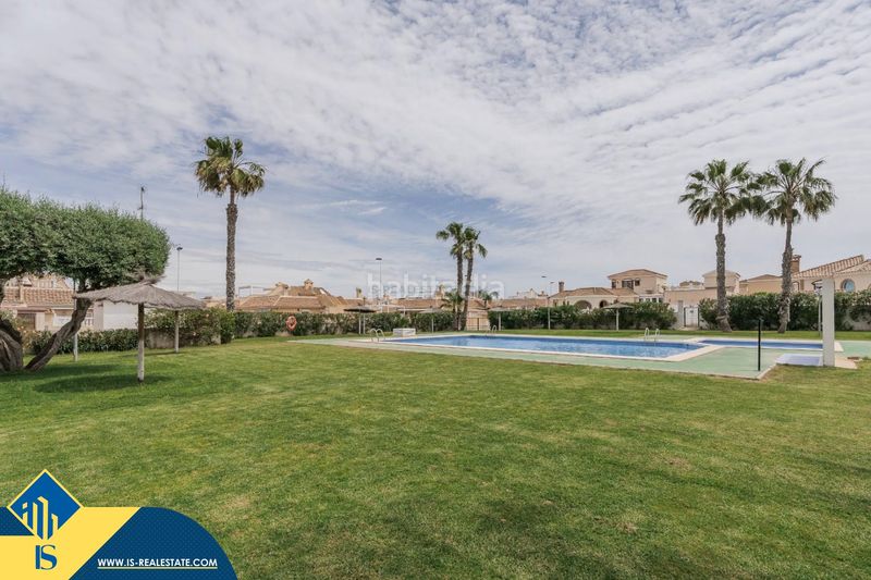 Foto 9973440d-da98-43ce-9cf4-6cef7c94149c. Chalet villa con piscina privada en la provincia de alicante, en la localidad de gran alacant. 3 dormitorios | 119 m² | a 2,5 km del mar en Santa Pola