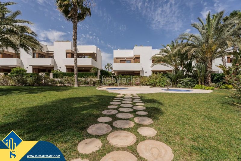 Foto 047a97cf-7cc7-4ccd-9707-838013b316a5. Casa amb piscina a La Zenia Orihuela