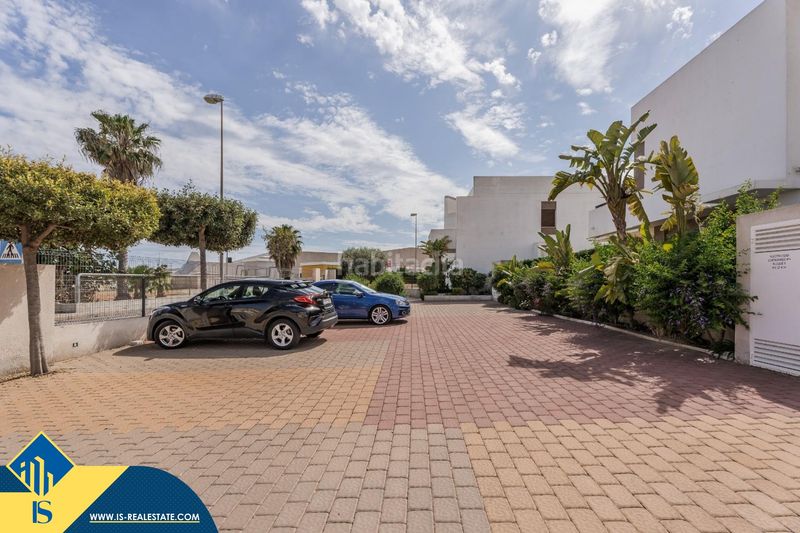 Foto 61a5c57f-e58e-4733-adbe-d90347ff56c9. Casa amb piscina a La Zenia Orihuela