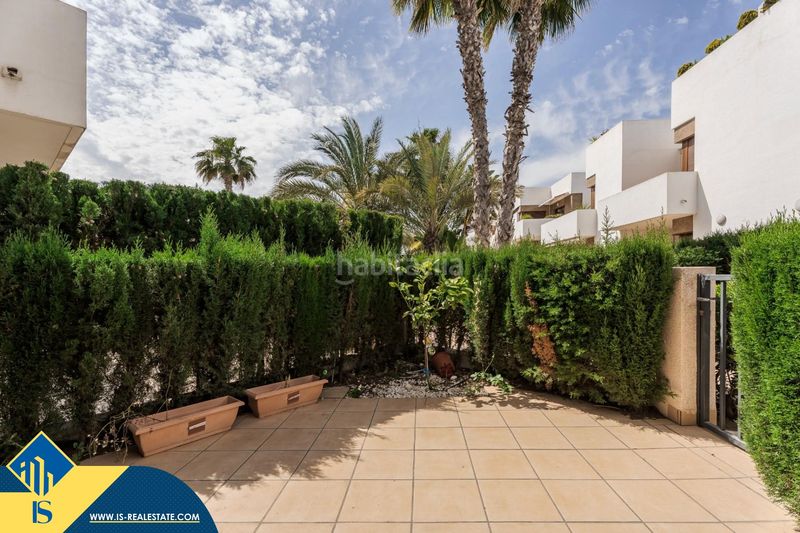 Foto 837e1f59-c498-47eb-bee2-cfec2eb83816. Casa amb piscina a La Zenia Orihuela
