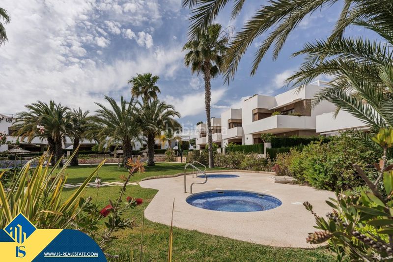 Foto ea21134a-f8af-4cde-9943-f374d1664c64. Casa amb piscina a La Zenia Orihuela