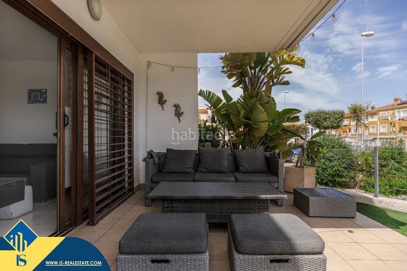 Foto ee636614-e227-4e25-926c-9648b68232a2. Casa amb piscina a La Zenia Orihuela