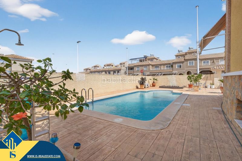 Foto a42f8cb3-3c52-4660-b18f-abf1d00d5d20. Xalet amb aparcament piscina a Novamar - Mediterráneo Santa Pola