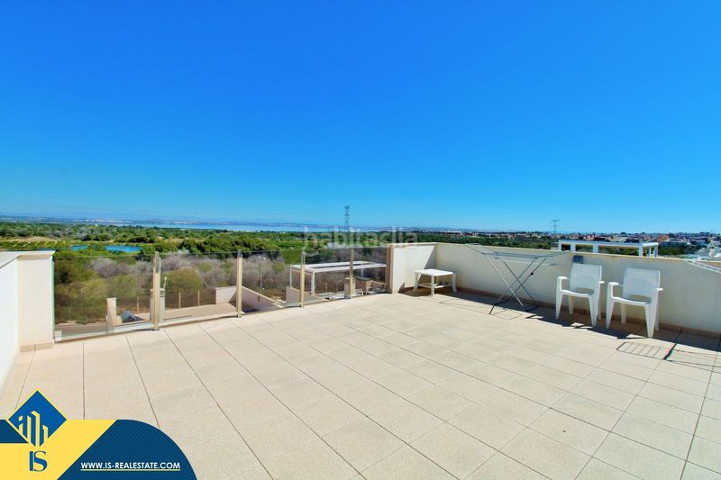 Foto 7d8380aa-2512-419a-895d-b8681ab3cbc7. Chalet mit parking in Villamartín-Las Filipinas Orihuela