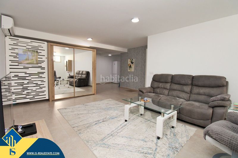 Foto a4338612-ff8e-406c-8972-5401c6f33ecf. Chalet mit parking in Villamartín-Las Filipinas Orihuela