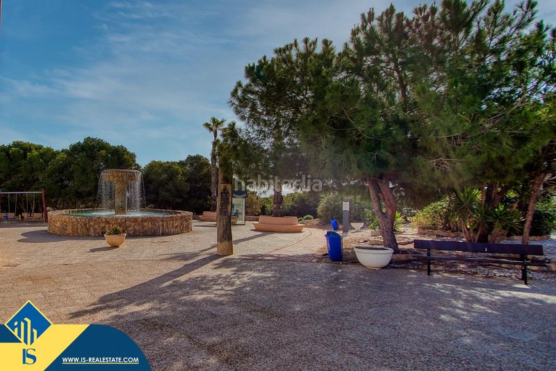 Foto f78cb20c-8ce7-4f00-ac80-29d77f0f97be. Pis amb piscina a Antonio Machado Torrevieja
