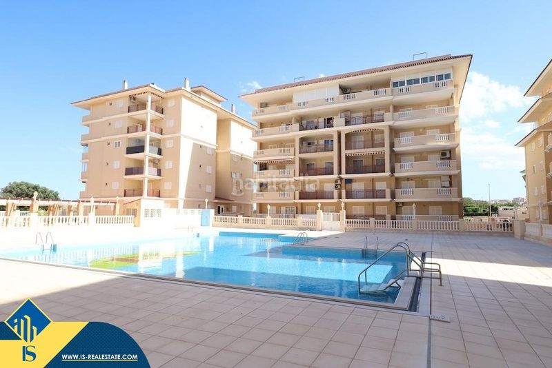 Foto bbcd80d8-1f3f-4dd6-b1af-bc1e3a1ab5af. Pis amb piscina a Cañada del Molino Torrevieja