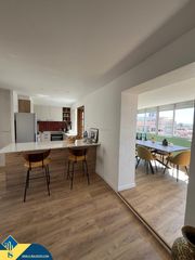 Penthouse in Carolinas Altas. Ático reformado con terraza, en la provincia de alicante, en la