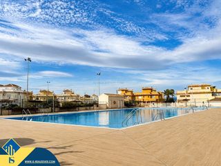 Haus in Monte Faro-Altomar II. Casa con piscina comunitaria, en la provincia de alicante, en la