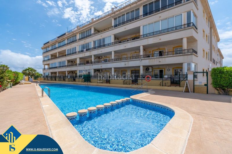Foto 2a0eab5c-7aef-4cb5-ad3e-e983c7779496. Pis amb piscina a Playa Flamenca Orihuela