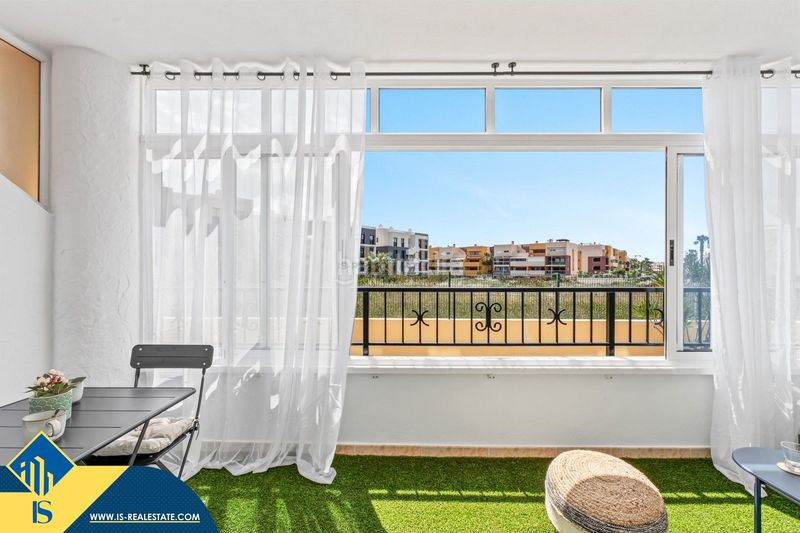 Foto 59b6771d-2f79-4755-8394-83dd7602d243. Pis amb piscina a Playa Flamenca Orihuela