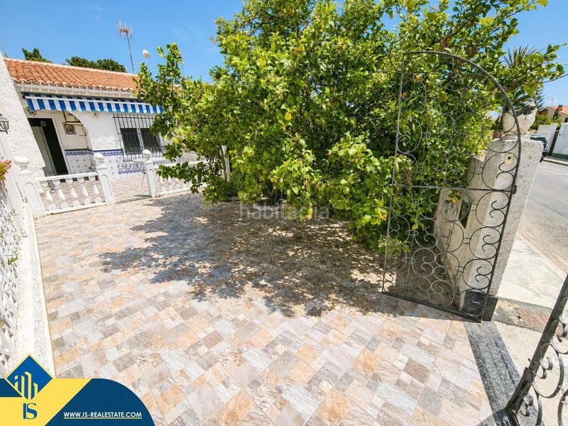 Foto 19e16a42-dfbd-4343-8efc-5e095be2329e. Casa amb aparcament a nueva Torrevieja Torrevieja