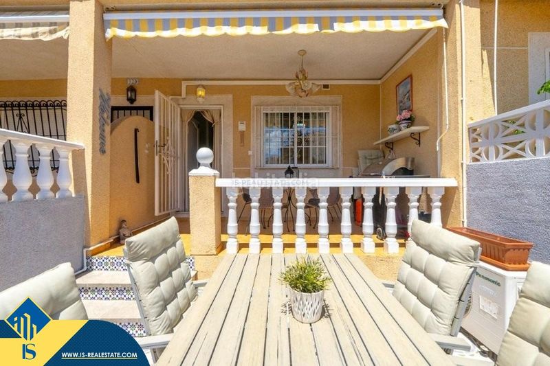 Foto 0d8c4202-c47e-4e8e-b0cc-611b50ea32a7. Casa amb aparcament piscina a Parque Acuático - Sector 25 Torrevieja