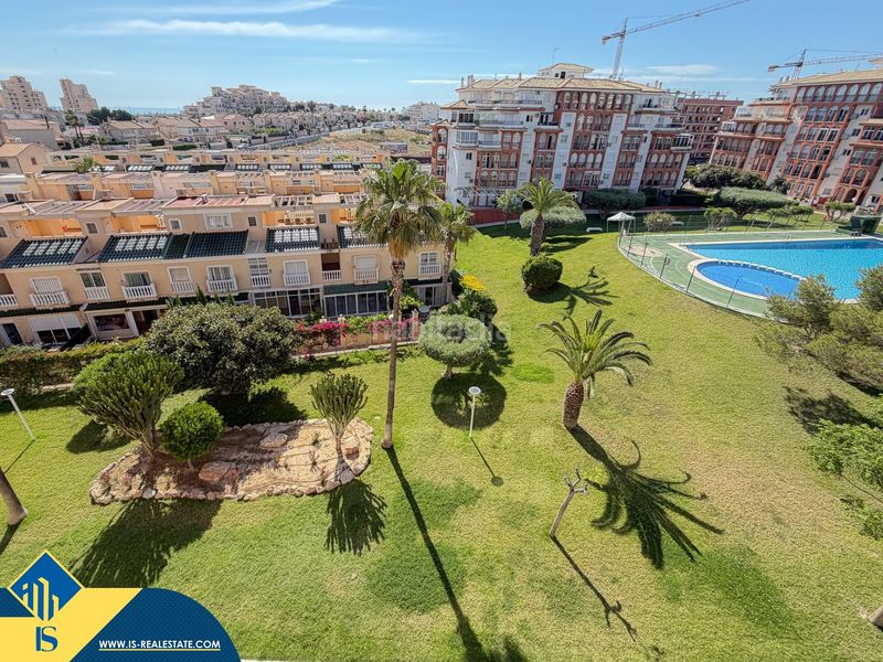 Foto 6e018215-dc57-4489-be33-892598020d02. Pis amb aparcament piscina a Aguas Nuevas Torrevieja