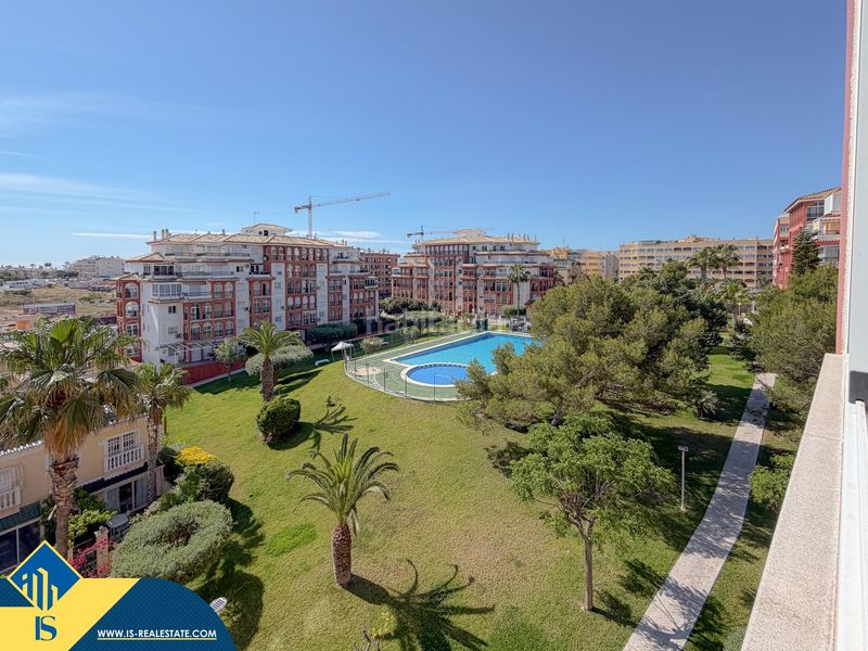 Foto bde93a37-faf4-417c-bc3f-91d3c401b399. Pis amb aparcament piscina a Aguas Nuevas Torrevieja