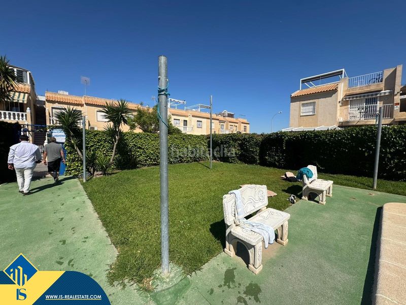 Foto dd53aa3f-187b-42a5-91c3-14c5ff3d8002. Casa amb aparcament piscina a Los Balcones-Los Altos Torrevieja