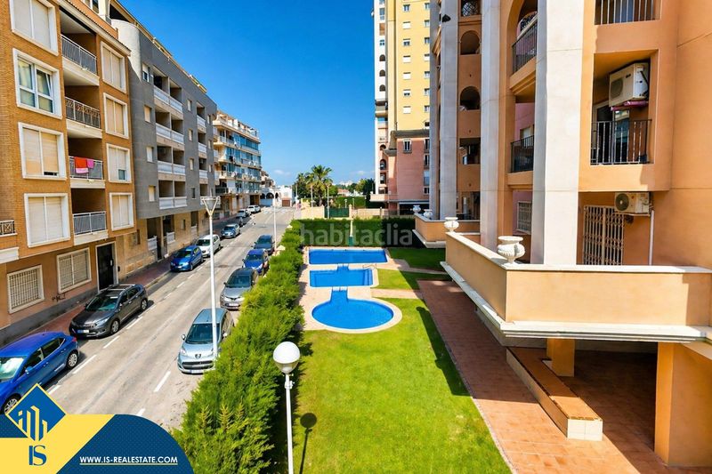 Foto 1118a962-bd2e-4e08-87a5-d71eee30b9d1. Pis amb piscina a nueva Torrevieja Torrevieja