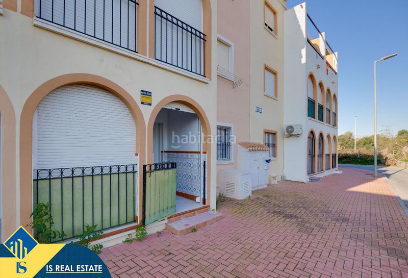 Foto 79292a62-b8cc-49be-a877-bf1208de9959. Casa amb calefacció piscina a Playa de los Náufragos Torrevieja