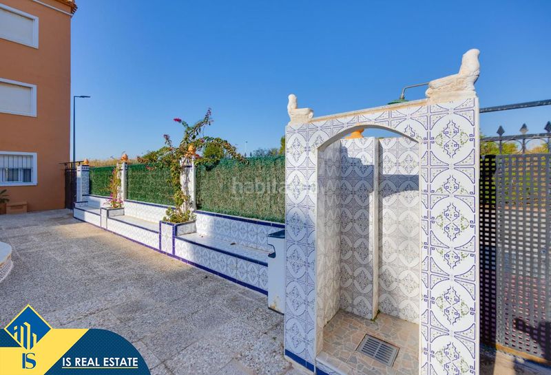 Foto a2c3dacd-57c1-40c1-a176-41d7fcab5e89. Casa amb calefacció piscina a Playa de los Náufragos Torrevieja