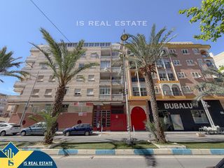 Apartment in Zona Playa del Cura. Apartamento con terraza en venta en la provincia de alicante, to