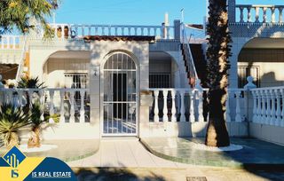Casa adossada a Zona Carrefour - Urbanizaciones